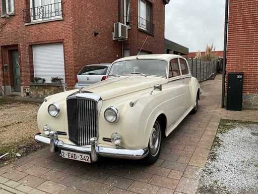 Oldtimer Bentley Saloon S1 von 1956