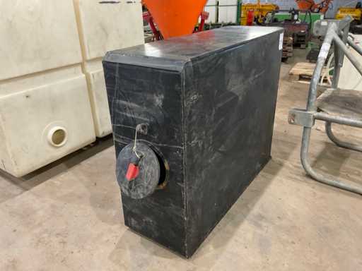 Serbatoio di plastica per liquidi