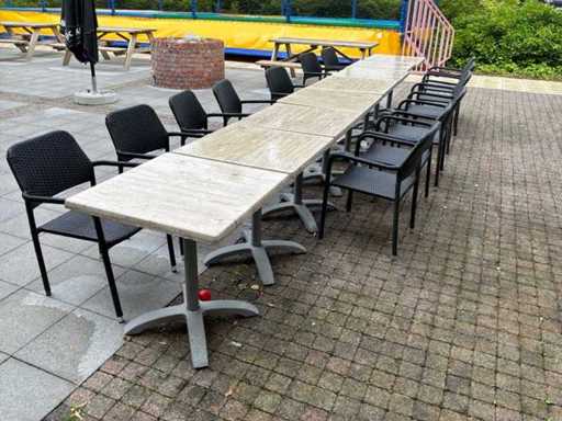 Tables de terrasse avec chaises (14x)