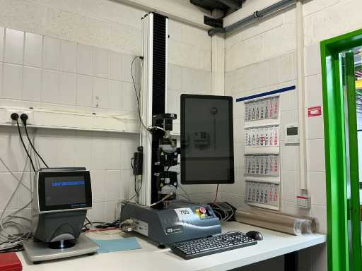 2023 INSTRON TRANSDUCTER Machine d’essai de traction