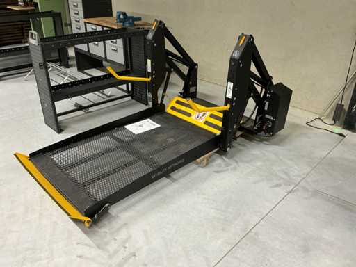 Mobilität Personenbus Rollstuhl-Hebesystem