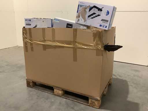 Palette d’alimentation électrique d’urgence - Marchandises de retour - 21 articles