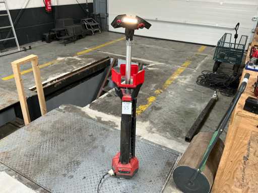 Milwaukee M18 HOSAL Batterie-Arbeitslampe