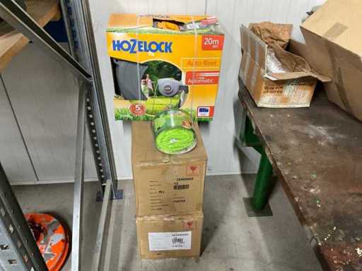 Garden hose reel and garden hoses