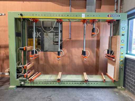 Ramarch PN16 Hydropneumatische Karkassenpresse