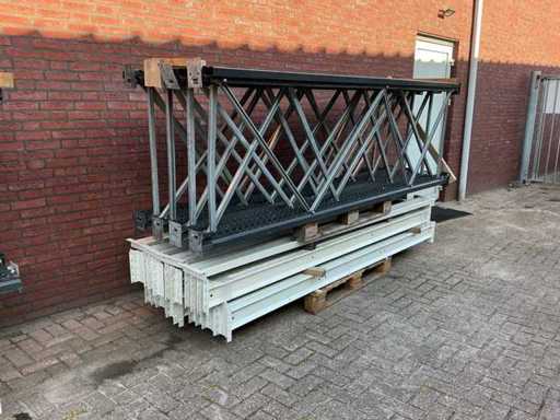 Étagère à palettes