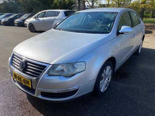 Volkswagen - 2005 - Passat - 2.0 TDI Comfortline - 10-RL-BH