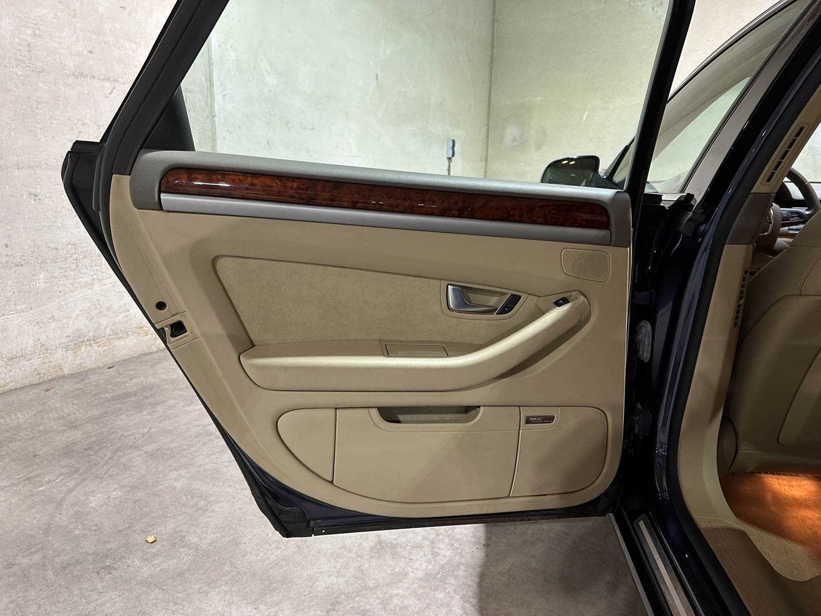 Audi A8 4.2 quattro Pro Line 350pk 2007, 25-XH-VZ