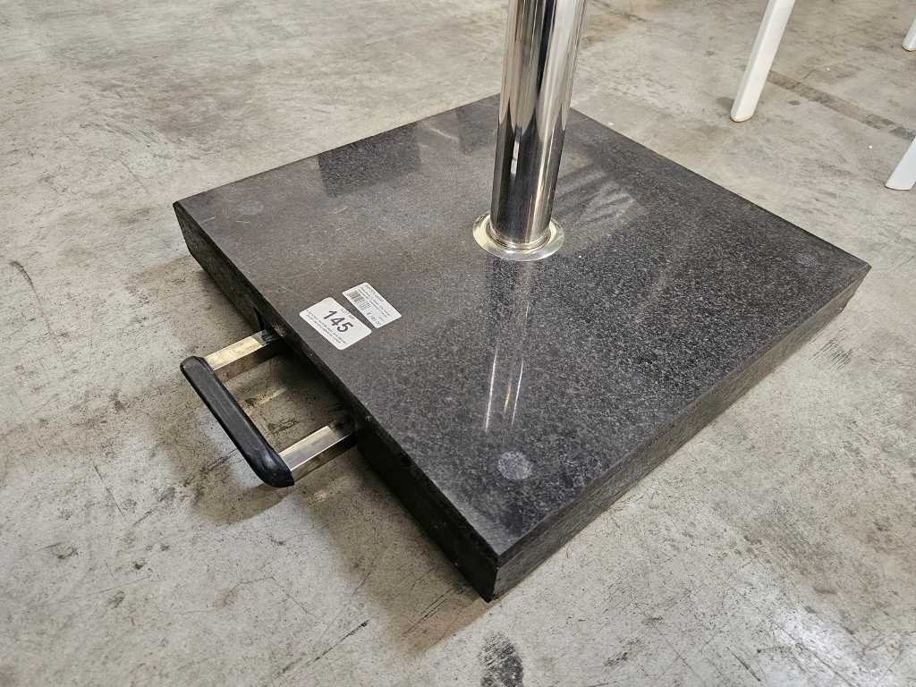Sonnenschirmständer Granit auf Rädern 40kg poliert