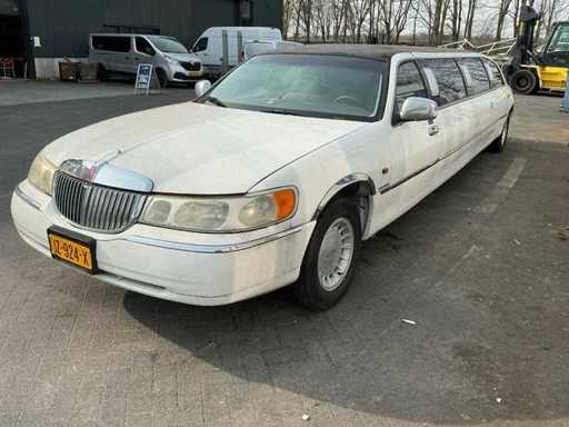 Lincoln Town car (Limousine) z 1999 roku
