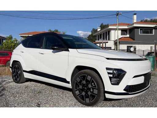 Hyundai - Kona Premium + - Coche Eléctrico - 2024
