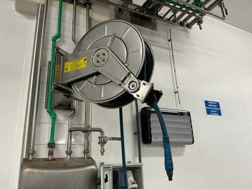 Hose reel (2x)