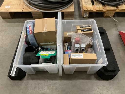 Diversen/ wilo Diverse materiaal in kist