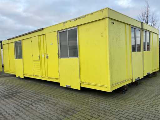 Semi-detached construction unit