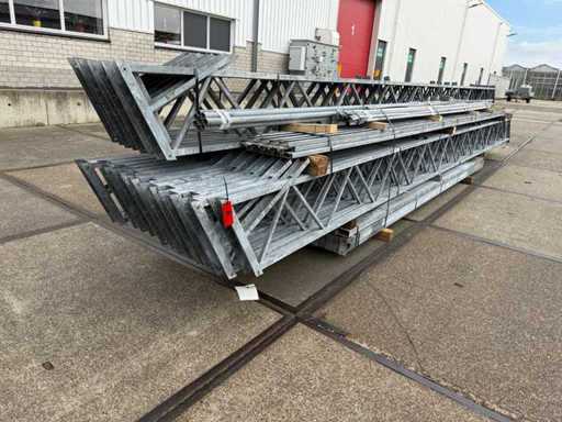 Steel construction 12.80 x 40.00 meters (512m2)