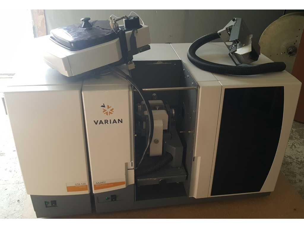 VARIAN - Zeeman AA240Z Atomic Absortion Spectrometer + GTA120 + PSD120 - Mass Spectrometer