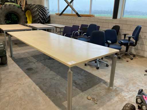 Divers meubles de bureau