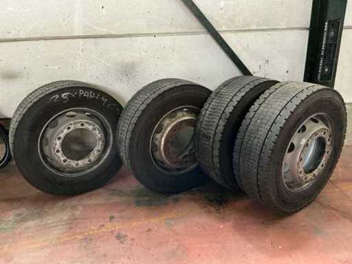 BRIDGESTONE 4x Truck tire 315/60R22,5