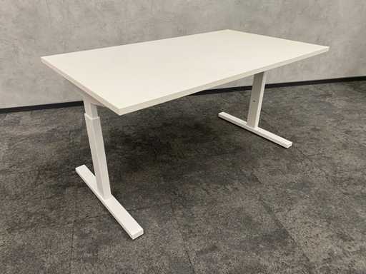 in hoogte instelbaar bureau 140x80