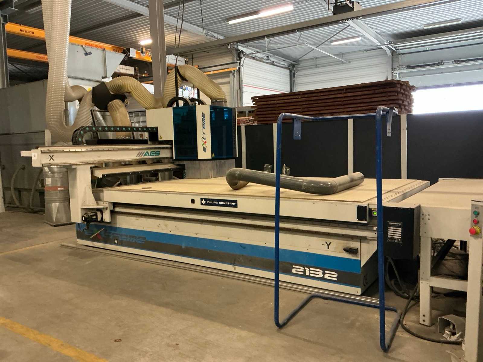 2016 Philips constant Aes extreme 2132 3 axis CNC milling machine
