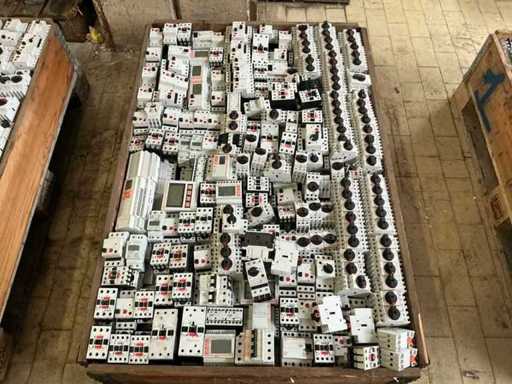 Stock of accessories, spare parts and warehouse stocks