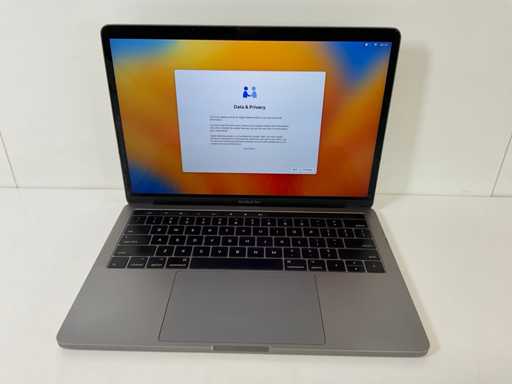 Apple MacBook Pro 13.3", DualCore i7, 8GB RAM, 1TB SSD Laptop