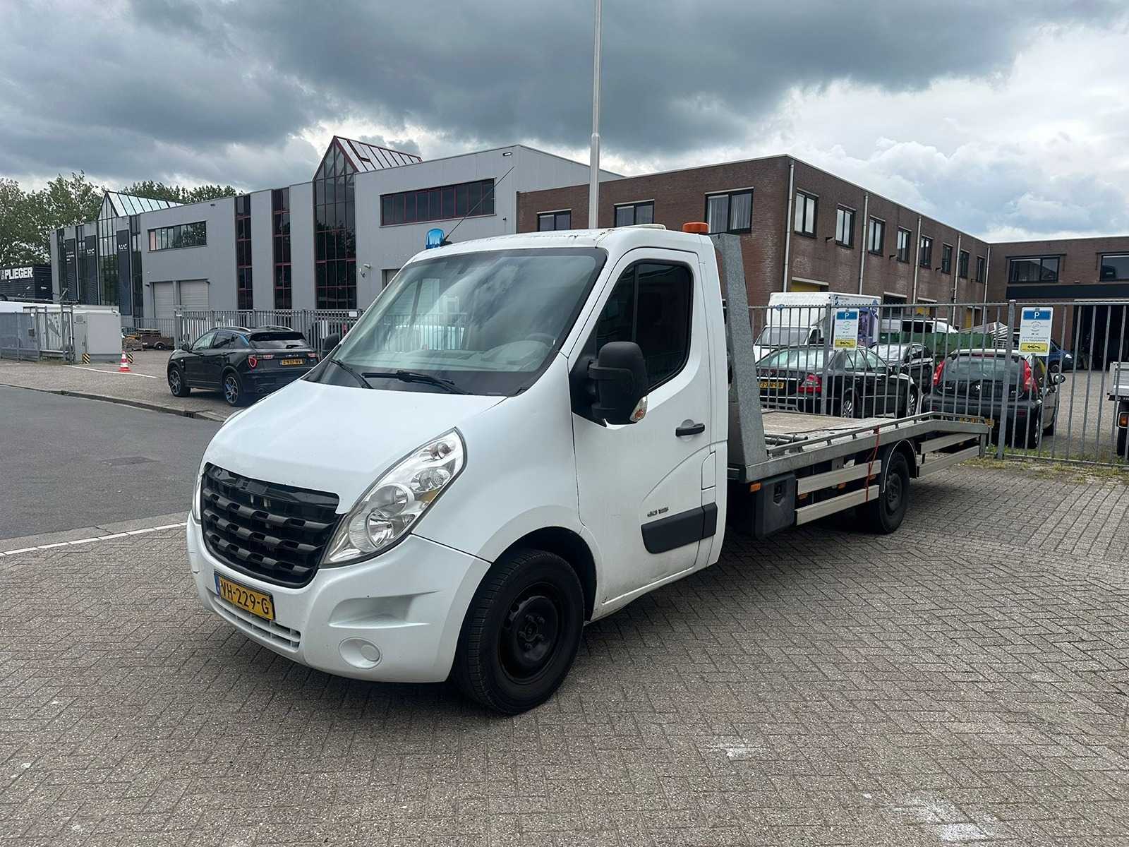 Renault – Master – T35 2.3 dCi L3H2 Eco – Ride-on trolley