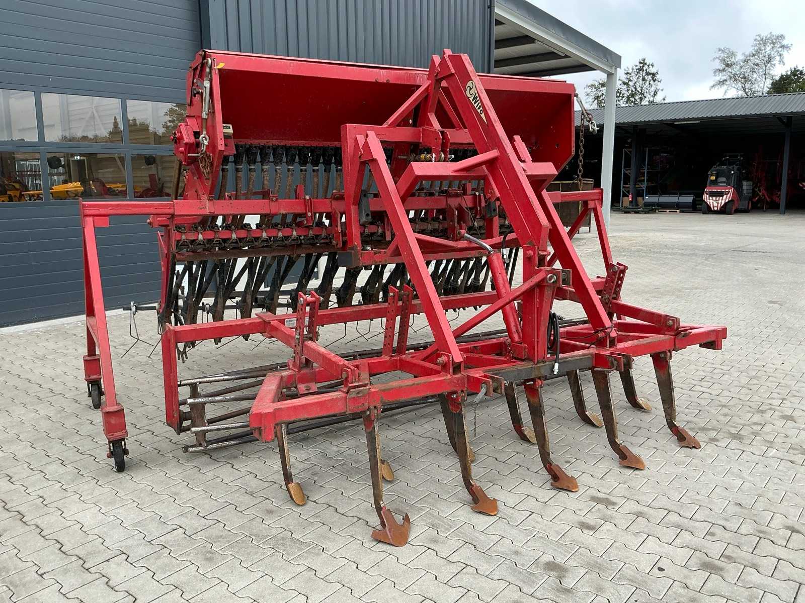 Wifo Cultivator with pipe seeder