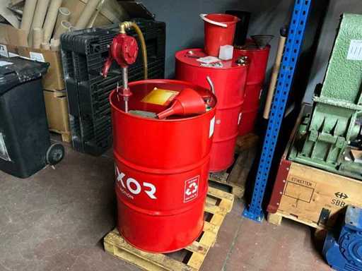 Tonneaux de pétrole avec pompe (3x)