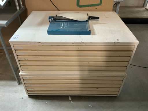 Drawing drawers (2x)