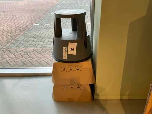 Scaun de treapt? (3x)