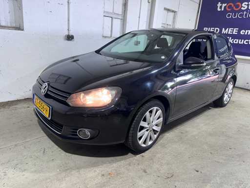 Volkswagen - Golf - 1.4 TSI Trendline - XT-556-H