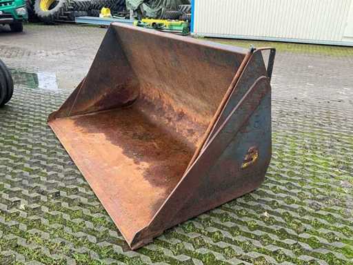 Volume Manitou Bucket