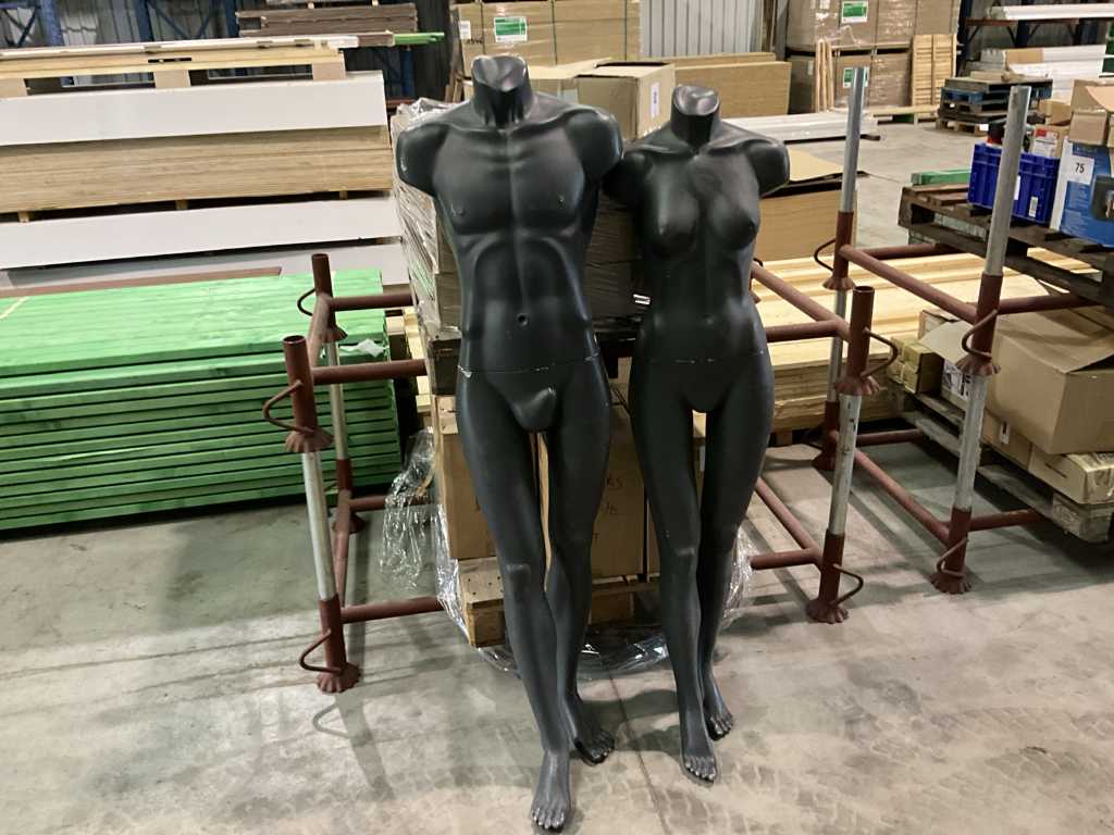 2 mannequins (male and female)