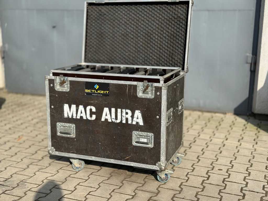Martin MAC Aura - Ruchoma głowica LED (8x)