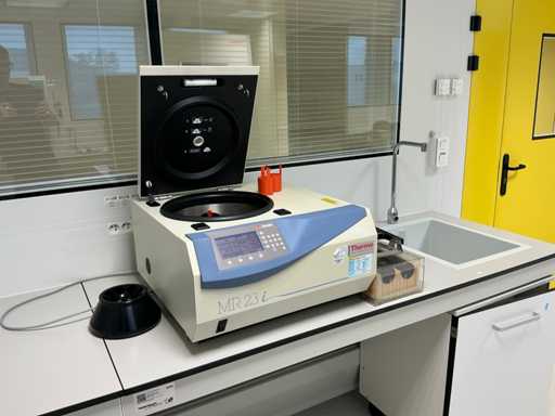 Jouan MR23 i Centrifuge