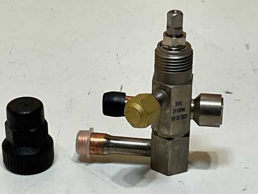 Nidec 2110046 Frame crane 3/8" SAE (3x)