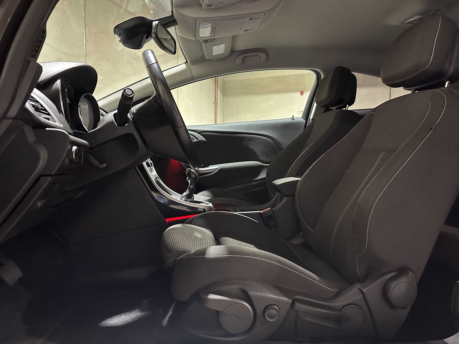 Opel Astra GTC 1.4 Turbo Sport 140pk 2013 (Origineel-NL), 9-KRR-84