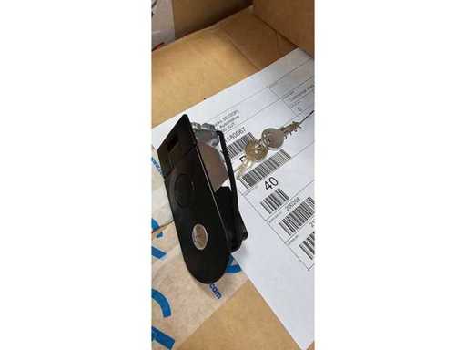 205x Commercial Body Fittings Flush Compression Side Skirt Latch