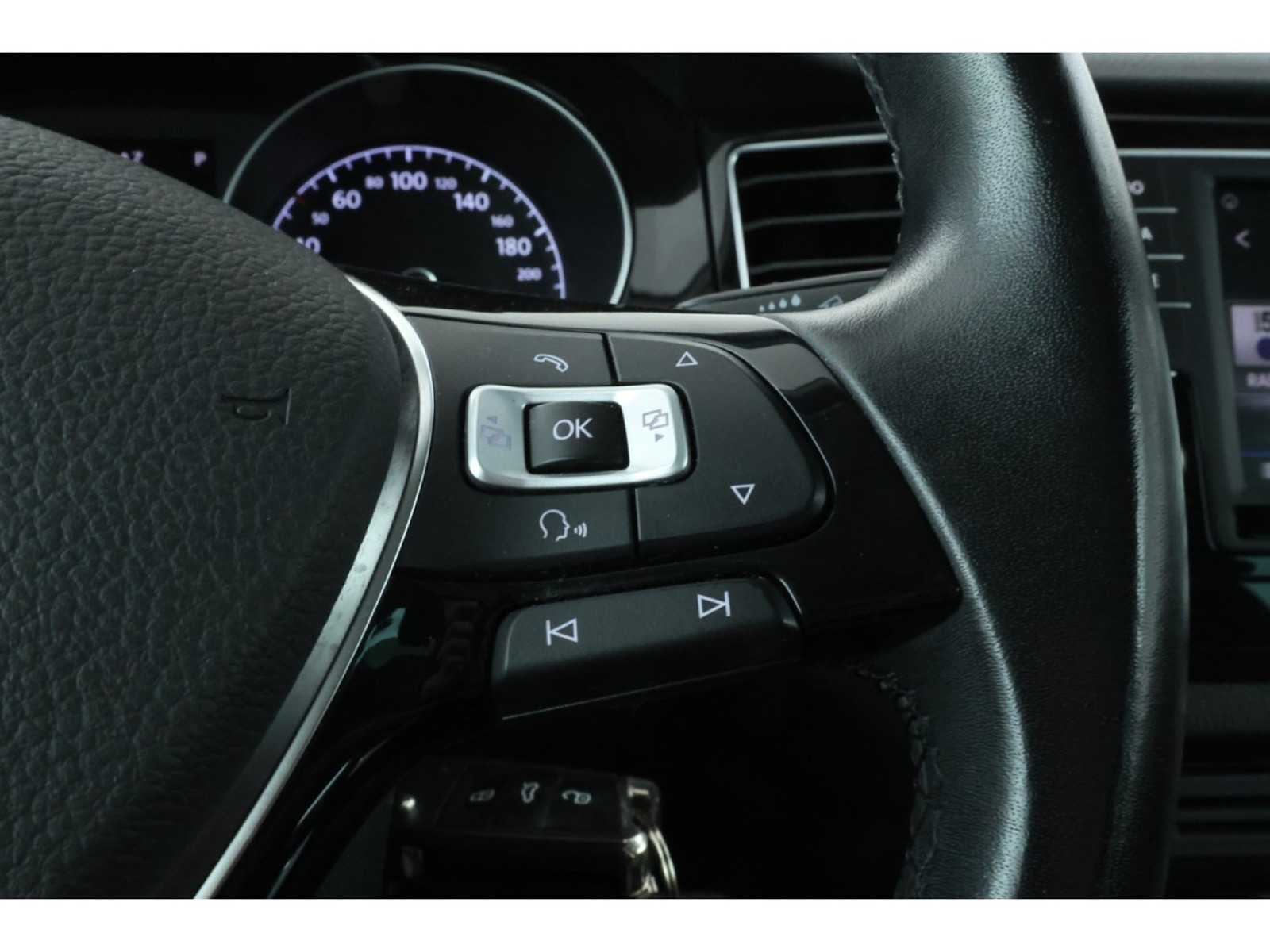 Volkswagen Golf Sportsvan Highline 1.4 TSI 126pk 2017, J-499-GP