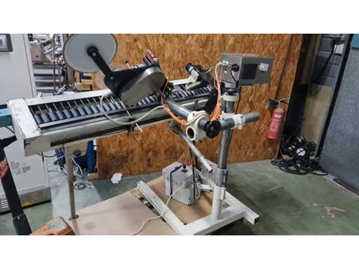 MECAMARC - TP 102 - Automatic Conveyor Labeling Machine
