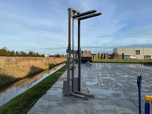 Jungheinrich EJC M10 Stacker