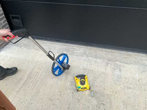 Mobile Draper Rangefinder with Tape Measure