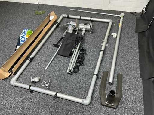 Telaio a tubo di bandiera e impalcatura