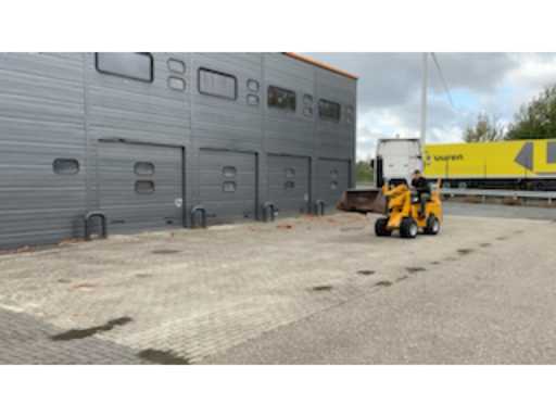 0e000af6-4f76-483d-98ca-85ce52862adf.mp4