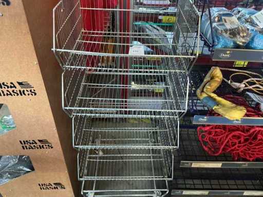 Mobilne koszyki z drutem stosowanym