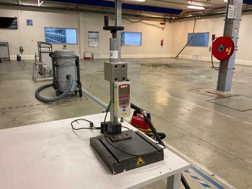 Prüfstand für Kraftmessgeräte Chatillon