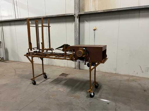 Maszyna do nape?niania tacek