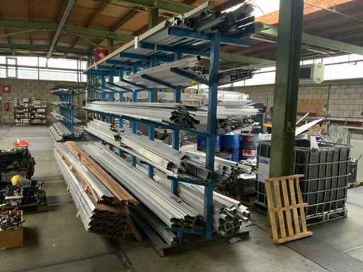 Doppelseitiges Auslegergestell (2x)