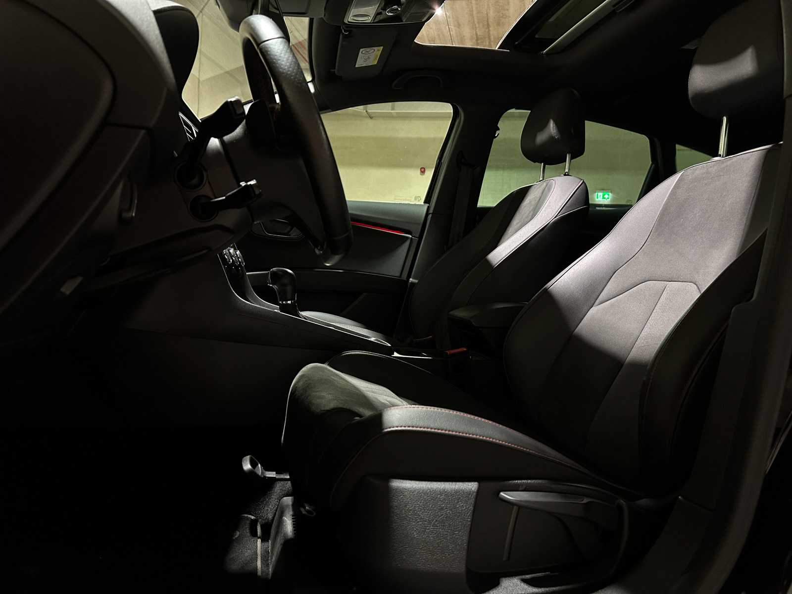 SEAT Leon 1.5 TSI FR Ultimate Edition Black 150pk 2020 AUTOMAAT (Origineel-NL), G-065-XS